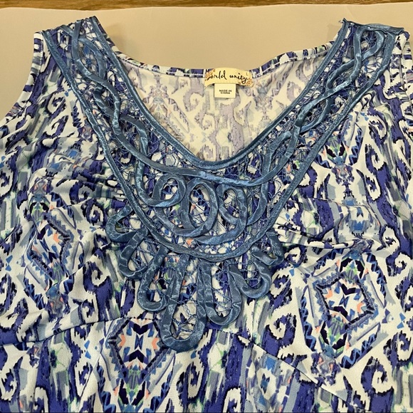 World Unity Sleeveless Front Applique Blue and White Dress - L - Picture 4 of 9